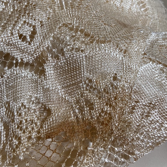 Embroidered Table Cloths. 2 Pcs - Picture 7 of 7